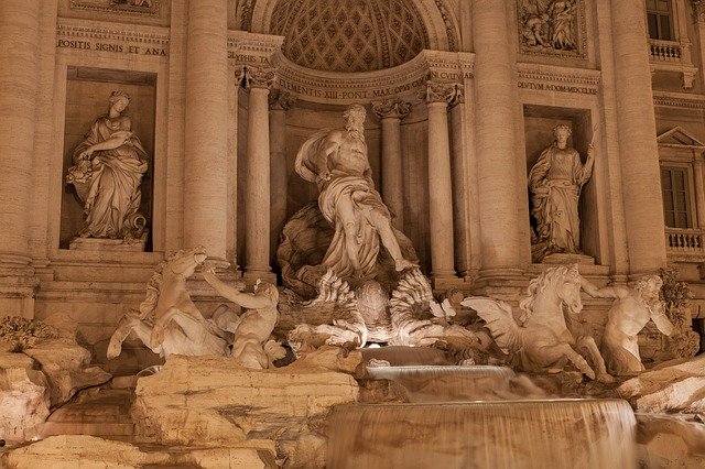 La fontaine de Trevi (fontana di Trevi), à Rome